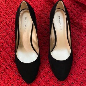 Bandolina black wedge pumps